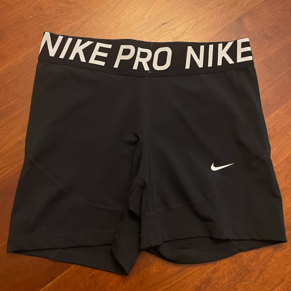 Nike Pro 5” shorts